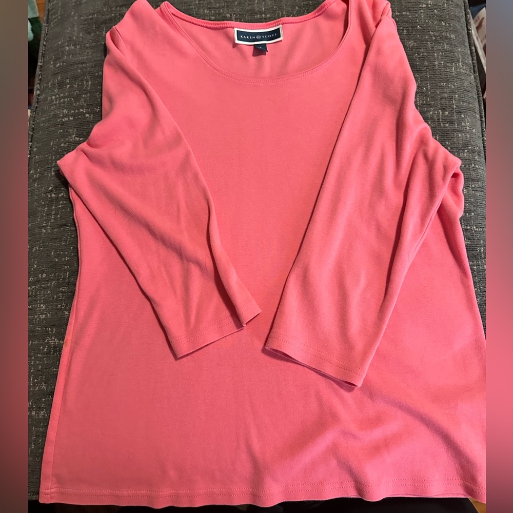 Pink Karen Scott top
Size L